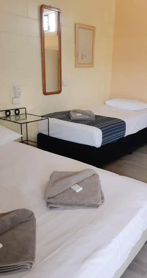Burdekin Motor Inn Home Hill Экстерьер фото